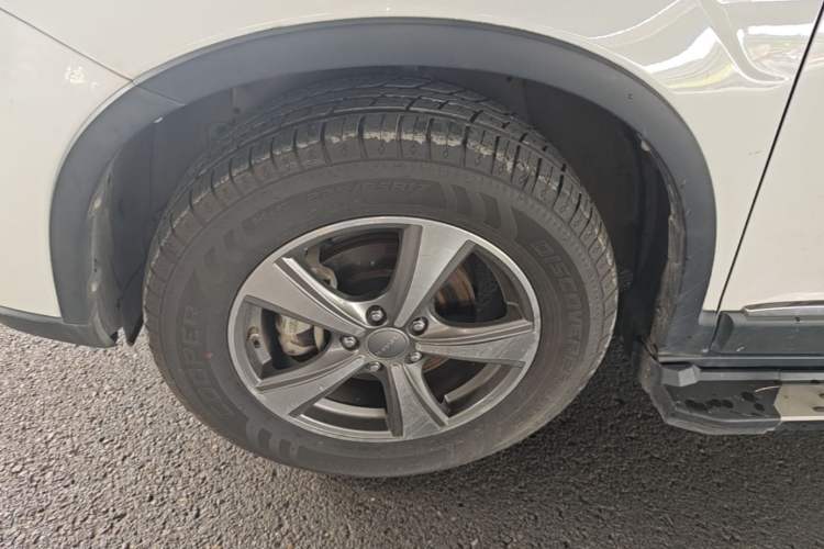 Used Haval H6 2017 Red-Label Sport Edition 1.5T Manual Two-Wheel Drive Elite Model Left Front Wheel Hub