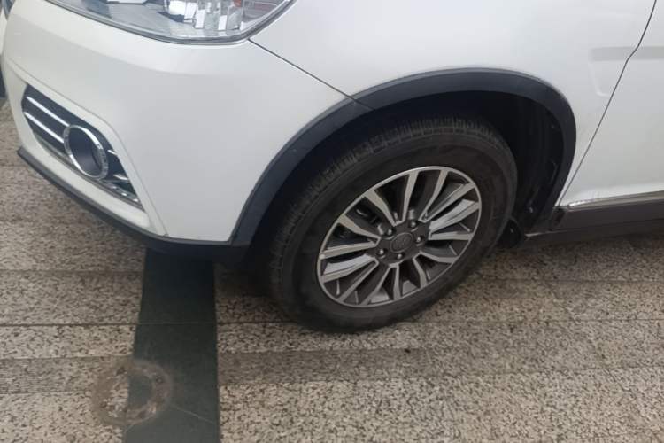 Used Haval H6 2017 Red-Label Sport Edition 1.5T Automatic Two-Wheel Drive Luxury Model Left Front Wheel Hub