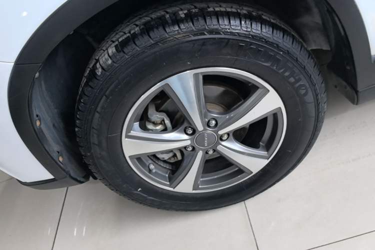 Used Haval H6 2017 Red-Label Sport Edition 1.5T Manual Two-Wheel Drive Elite Model Left Front Wheel Hub