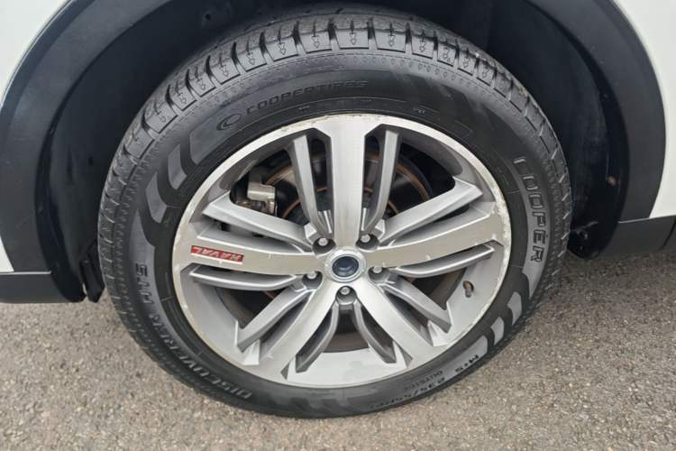 Used Haval H6 2017 Red-Label 1.5T Automatic Two-Wheel Drive Smart Edition Left Front Wheel Hub