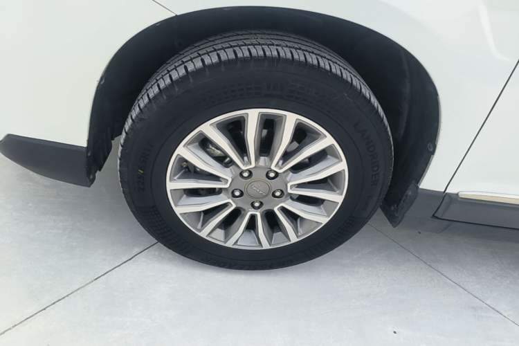 Used Haval H6 2017 Blue Label Sport Edition 1.5T Automatic Two-Wheel Drive Luxury Model Left Front Wheel Hub