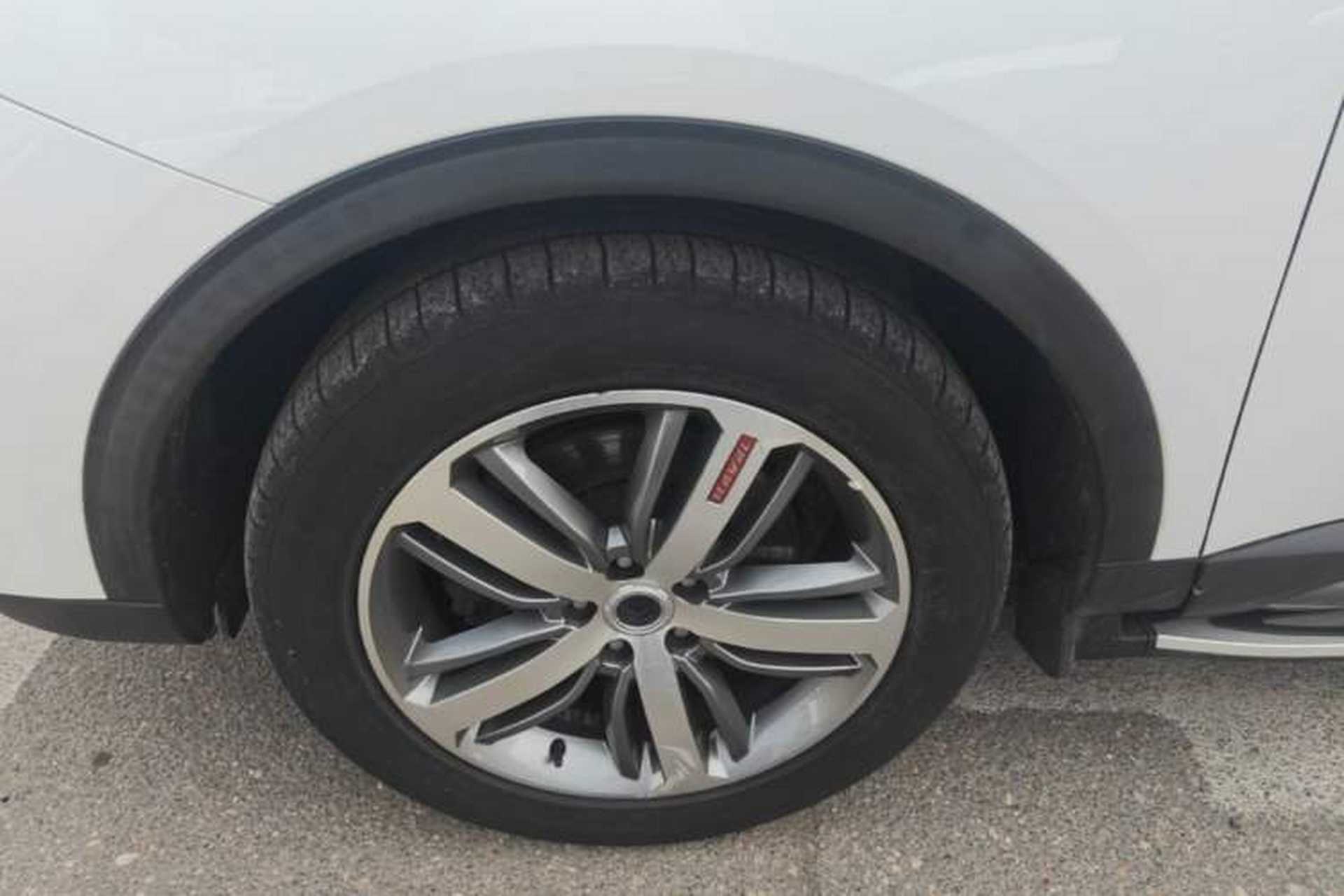 Used Haval H6 2017 Red Label 2.0T Automatic Two-Wheel Drive ZhiShang Model Left Front Wheel Hub