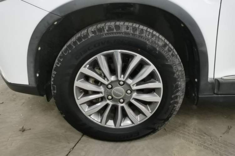 Used Haval H6 2017 Red-Label Sport Edition 1.5T Automatic Two-Wheel Drive Luxury Model Left Front Wheel Hub