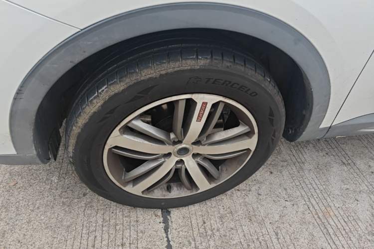 Used Haval H6 2017 Red-Label 1.5T Automatic Two-Wheel Drive Smart Edition Left Front Wheel Hub