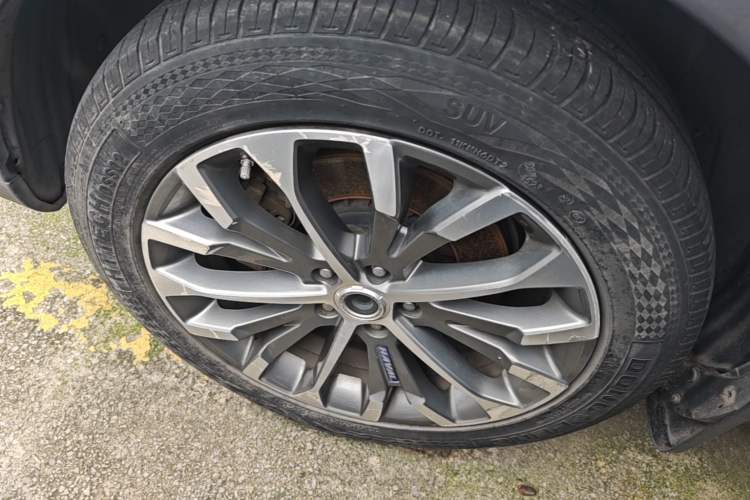 Used Haval H6 2017 Blue Label 1.5T Automatic Two-Wheel Drive ZhiShang Model Left Front Wheel Hub