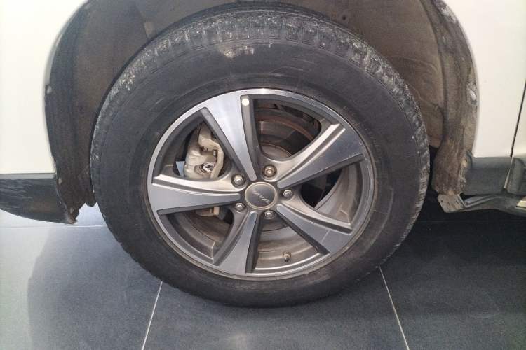 Used Haval H6 2017 Blue Label Sport Edition 1.5T Manual Two-Wheel Drive Elite Model Left Front Wheel Hub