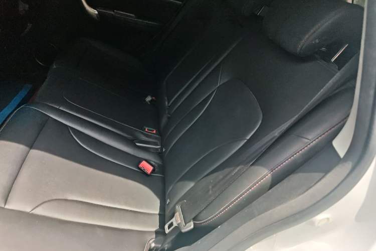 Used Haval H6 2017 Red-Label Sport Edition 1.5T Automatic Two-Wheel Drive Luxury Model Left Rear Seat