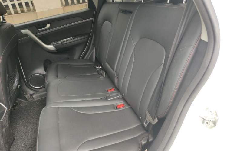 Used Haval H6 2017 Blue Label Sport Edition 1.5T Manual Two-Wheel Drive Elite Model Left Rear Seat