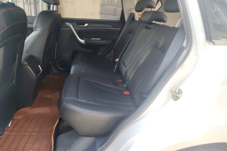 Used Haval H6 2017 Revised Blue-Label Sport Version 1.5T Automatic Two-Wheel Drive Luxury Trim Left Rear Seat