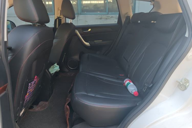 Used Haval H6 2017 Red-Label Sport Edition 1.5T Manual Two-Wheel Drive Elite Model Left Rear Seat