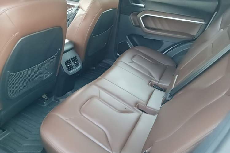 Used Haval H6 2017 Red-Label 1.3T Automatic Two-Wheel Drive ZhiShang Model Left Rear Seat