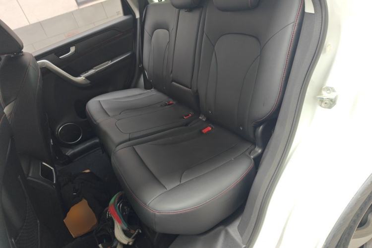 Used Haval H6 2017 Red-Label Sport Edition 1.5T Manual Two-Wheel Drive Elite Model Left Rear Seat