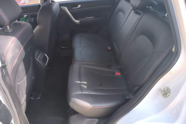 Used Haval H6 2017 Red-Label Sport Edition 1.5T Automatic Two-Wheel Drive Luxury Model Left Rear Seat