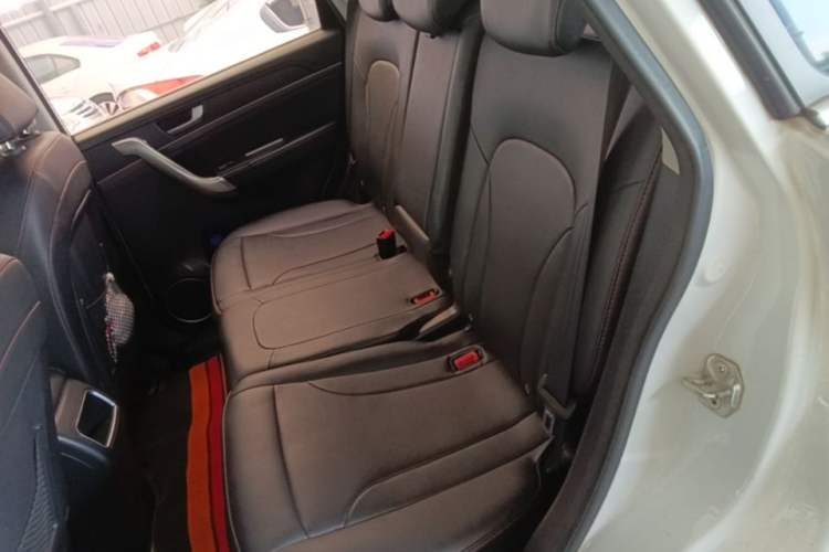 Used Haval H6 2017 Red-Label Sport Edition 1.5T Automatic Two-Wheel Drive Luxury Model Left Rear Seat