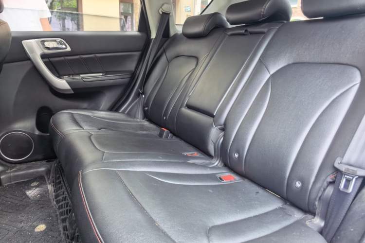 Used Haval H6 2017 Classic Edition 1.5T Automatic Two-Wheel Drive Elite Model Left Rear Seat