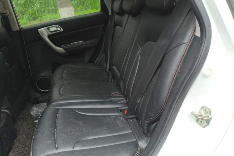 Used Haval H6 2017 Classic Edition 1.5T Manual Two-Wheel Drive Urban Model Left Rear Seat