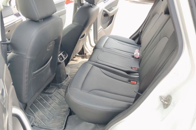 Used Haval H6 2017 Revised Blue-Label Sport Version 1.5T Automatic Two-Wheel Drive Luxury Trim Left Rear Seat