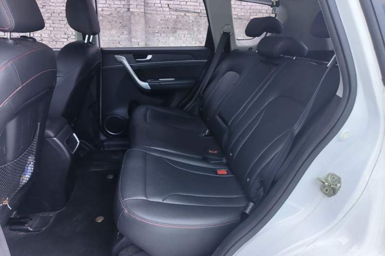 Used Haval H6 2017 Blue Label Sport Edition 1.5T Automatic Two-Wheel Drive Luxury Model Left Rear Seat