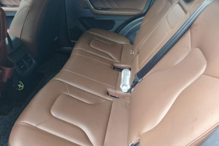 Used Haval H6 2017 Blue Label 1.5T Automatic Two-Wheel Drive ZhiShang Model Left Rear Seat