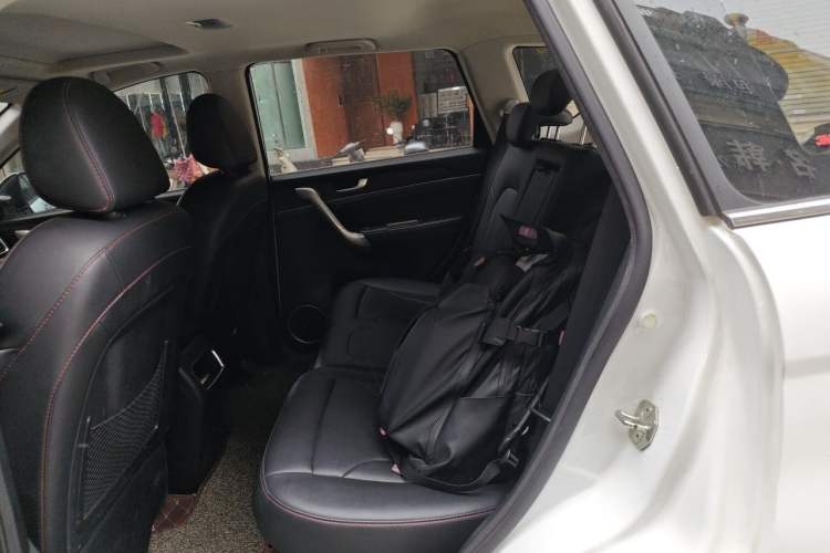 Used Haval H6 2017 Blue Label Sport Edition 1.5T Automatic Two-Wheel Drive Luxury Model Left Rear Seat