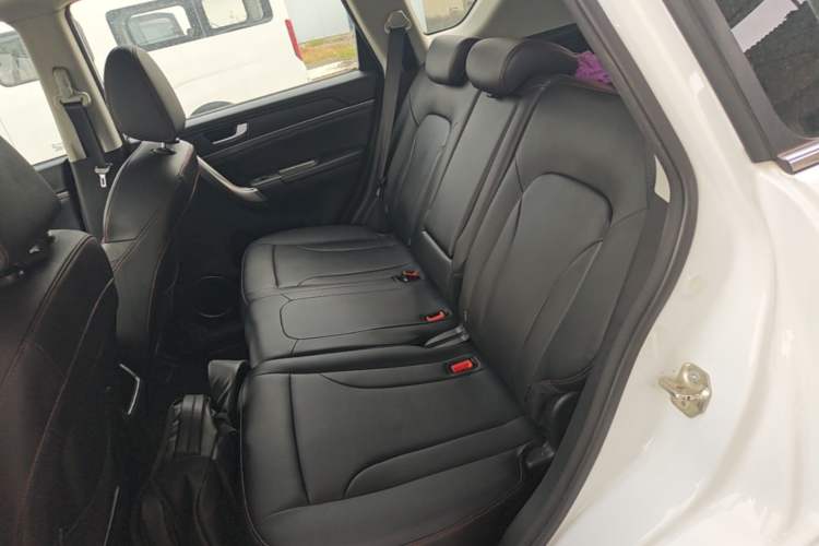 Used Haval H6 2017 Revised Blue-Label Sport Version 1.5T Automatic Two-Wheel Drive Luxury Trim Left Rear Seat