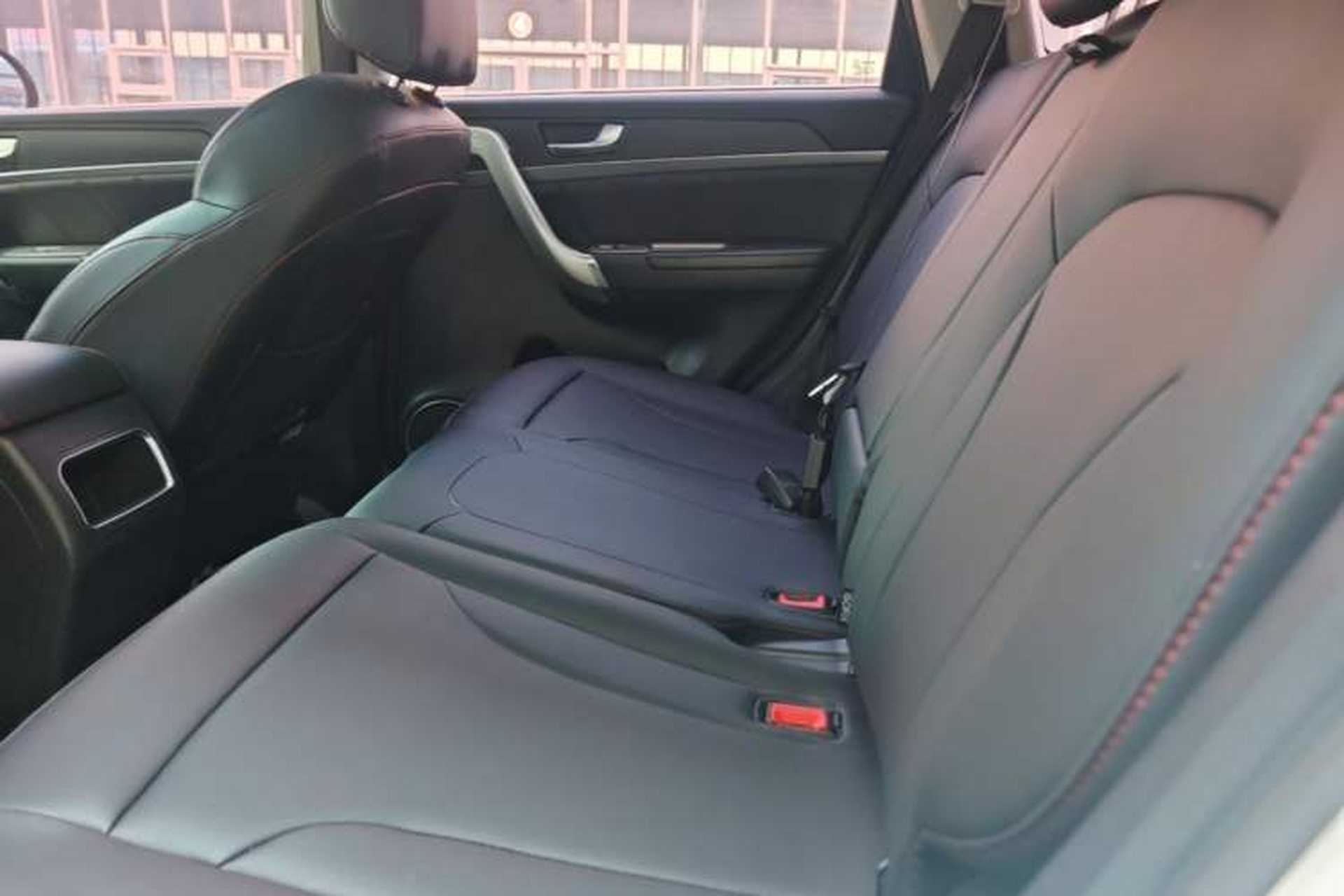 Used Haval H6 2017 Blue Label Sport Edition 1.5T Manual Two-Wheel Drive Elite Model Left Rear Seat