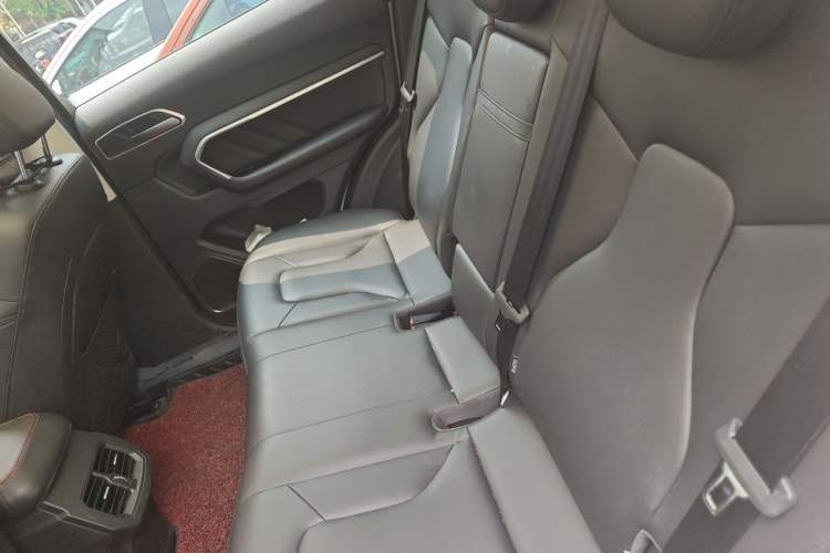 Used Haval H6 2017 Red Label 2.0T Automatic Two-Wheel Drive ZhiShang Model Left Rear Seat