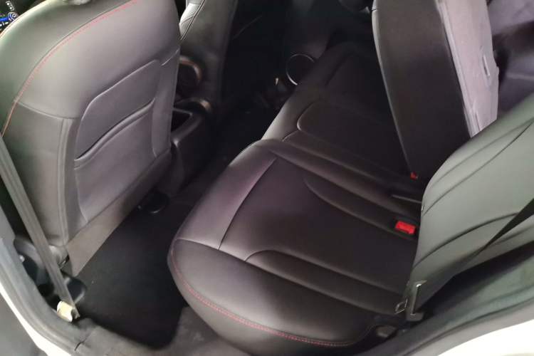 Used Haval H6 2017 Classic Edition 1.5T Automatic Two-Wheel Drive Elite Model Left Rear Seat