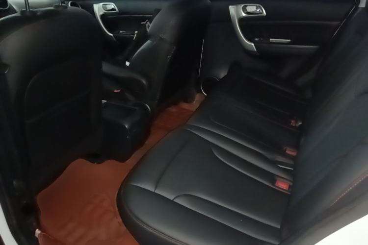 Used Haval H6 2017 Classic Edition 1.5T Manual Two-Wheel Drive Urban Model Left Rear Seat