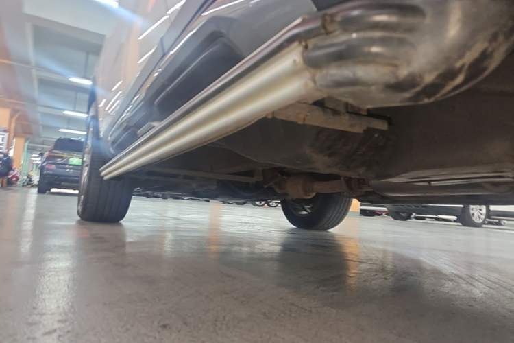 Used Haval H6 2017 Red Label 2.0T Automatic Two-Wheel Drive ZhiShang Model Left Side Sill