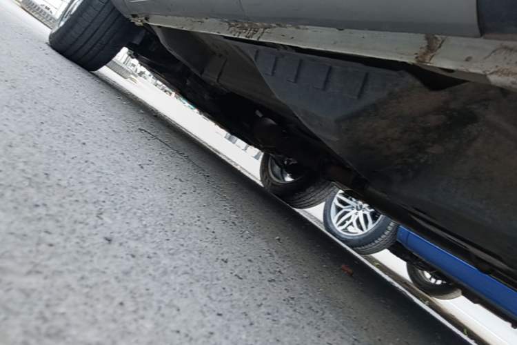 Used Haval H6 2017 Red-Label 1.3T Automatic Two-Wheel Drive ZhiShang Model Left Side Sill