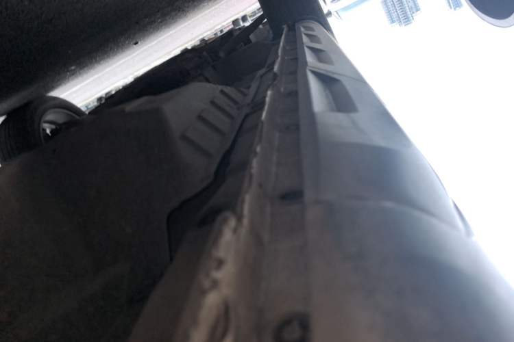Used Haval H6 2017 Blue Label 1.5T Automatic Two-Wheel Drive ZhiShang Model Left Side Sill