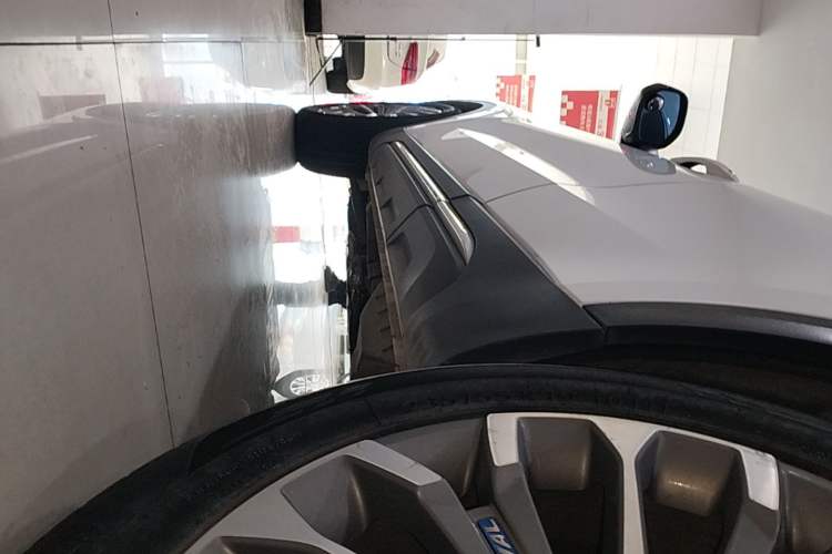 Used Haval H6 2017 Blue Label 1.5T Automatic Two-Wheel Drive ZhiShang Model Left Side Sill