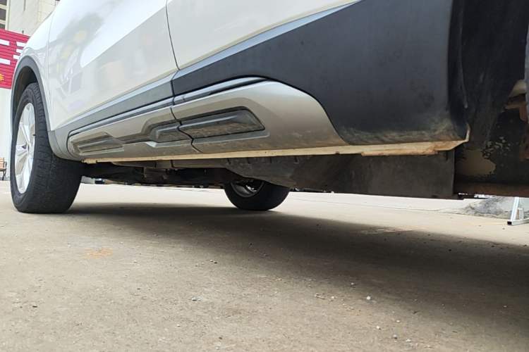 Used Haval H6 2017 Red-Label 1.3T Automatic Two-Wheel Drive Fashion Edition Left Side Sill