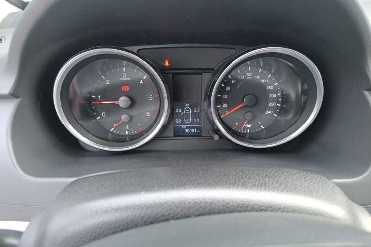 Used Haval H6 2017 Blue Label Sport Edition 2.0T Diesel Manual Two-Wheel Drive Elite Model Odometer Close Up