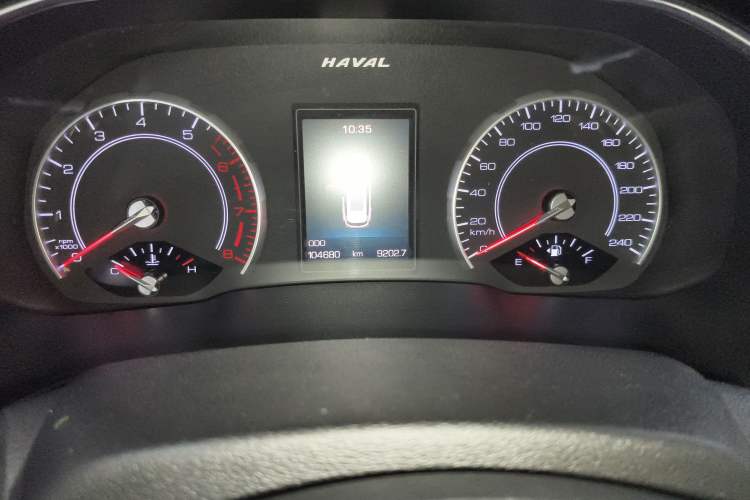 Used Haval H6 2017 Red Label 2.0T Automatic Two-Wheel Drive ZhiShang Model Odometer Close Up