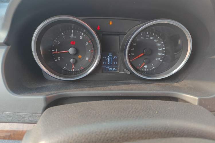 Used Haval H6 2017 Red-Label Sport Edition 1.5T Manual Two-Wheel Drive Elite Model Odometer Close Up