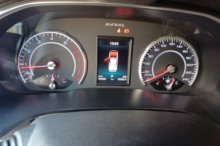 Used Haval H6 2017 Red Label 2.0T Automatic Two-Wheel Drive ZhiShang Model Odometer Close Up