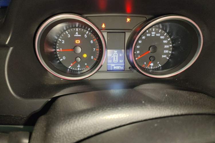 Used Haval H6 2017 Blue Label Sport Edition 1.5T Manual Two-Wheel Drive Elite Model Odometer Close Up