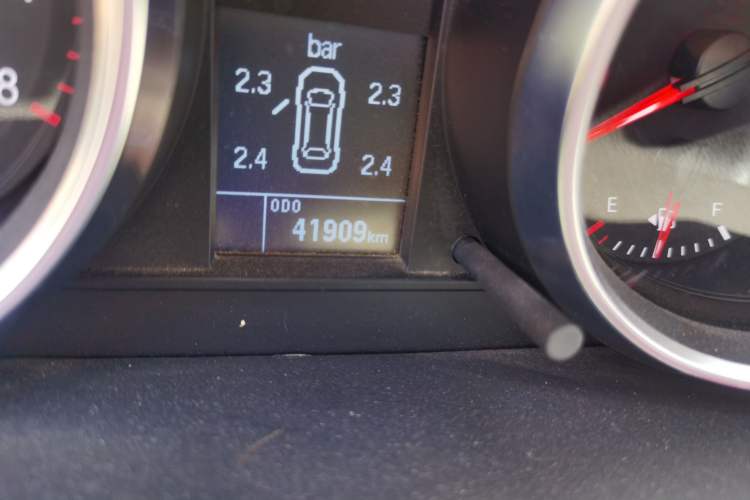 Used Haval H6 2017 Red-Label Sport Edition 1.5T Manual Two-Wheel Drive Elite Model Odometer Close Up
