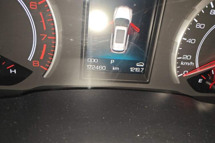 Used Haval H6 2017 Red Label 2.0T Automatic Two-Wheel Drive ZhiShang Model Odometer Close Up