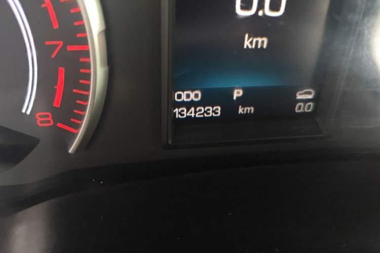 Used Haval H6 2017 Red Label 2.0T Automatic Two-Wheel Drive ZhiShang Model Odometer Close Up