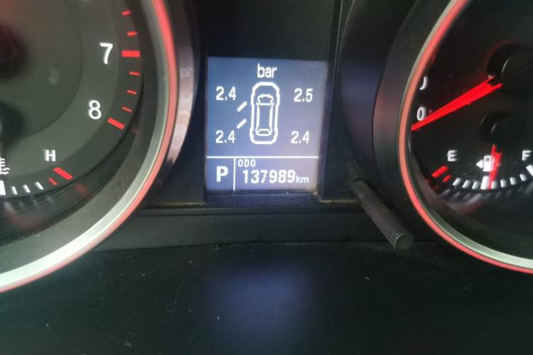 Used Haval H6 2017 Blue Label Sport Edition 1.5T Automatic Two-Wheel Drive Luxury Model Odometer Close Up