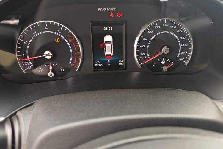 Used Haval H6 2017 Blue Label 2.0T Automatic Two-Wheel Drive Smart Edition Odometer Close Up