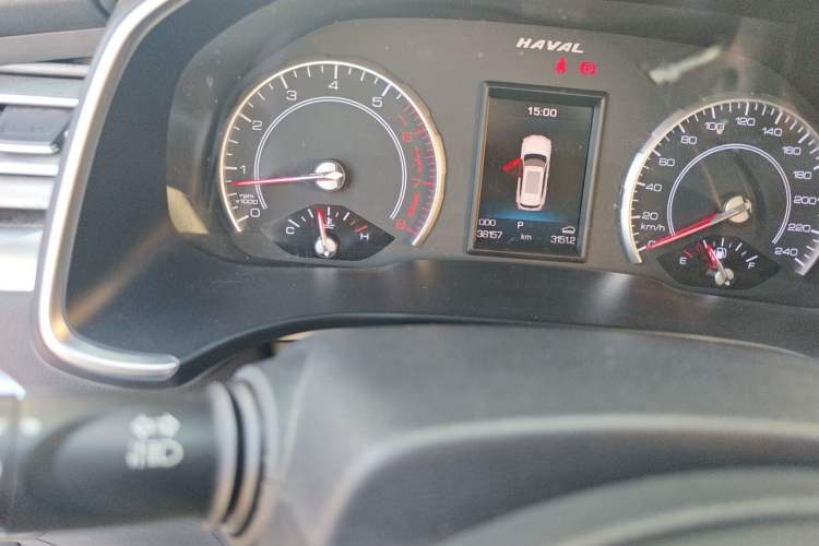 Used Haval H6 2017 Red Label 2.0T Automatic Two-Wheel Drive ZhiShang Model Odometer Close Up