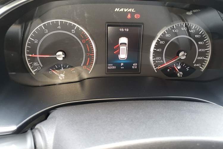 Used Haval H6 2017 Red Label 2.0T Automatic Two-Wheel Drive ZhiShang Model Odometer Close Up