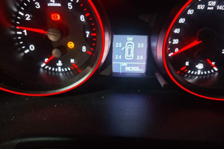 Used Haval H6 2017 Blue Label Sport Edition 1.5T Manual Two-Wheel Drive Elite Model Odometer Close Up
