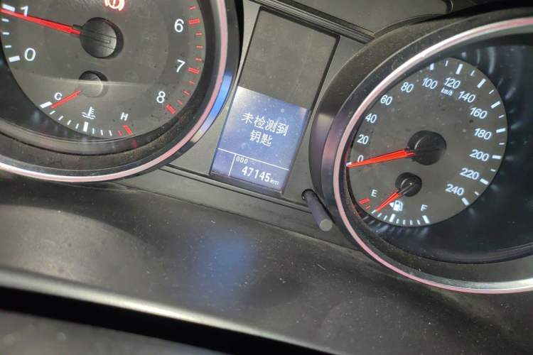 Used Haval H6 2017 Red-Label Sport Edition 1.5T Manual Two-Wheel Drive Elite Model Odometer Close Up