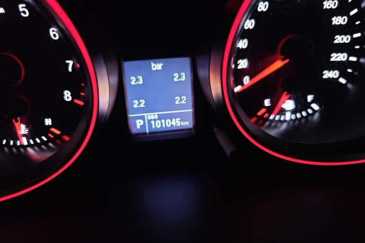 Used Haval H6 2017 Red-Label Sport Edition 1.5T Automatic Two-Wheel Drive Luxury Model Odometer Close Up