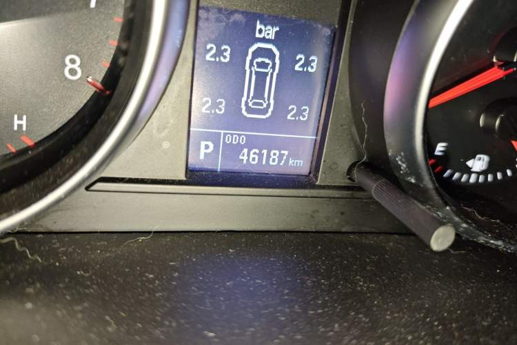 Used Haval H6 2017 Classic Edition 1.5T Automatic Two-Wheel Drive Elite Model Odometer Close Up